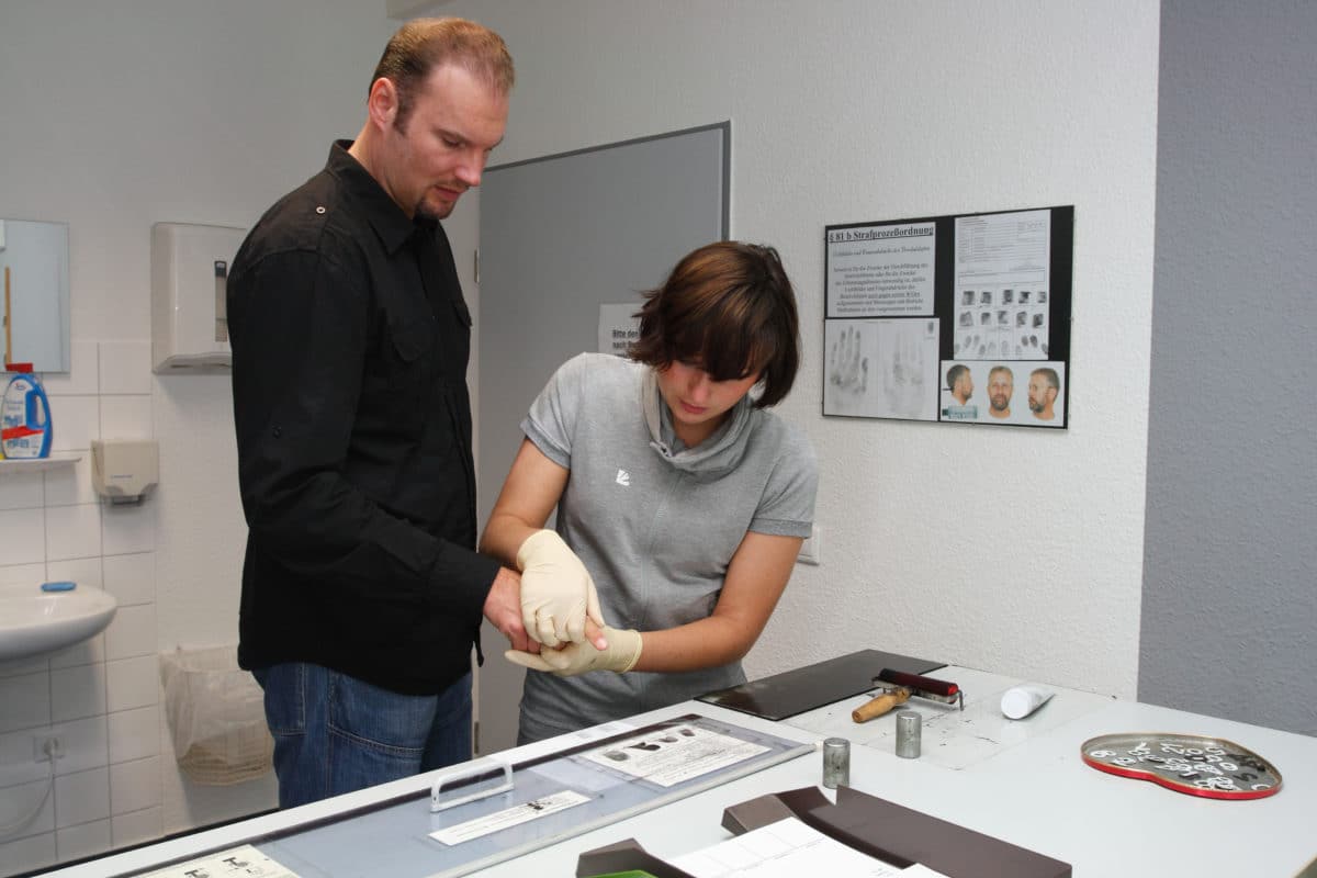 Studium Bei Der Polizei - Wichtige Informationen - Plakos Akademie